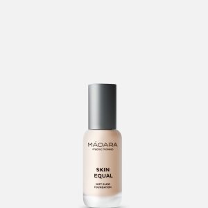 - Skin Equal Soft Glow Foundation -