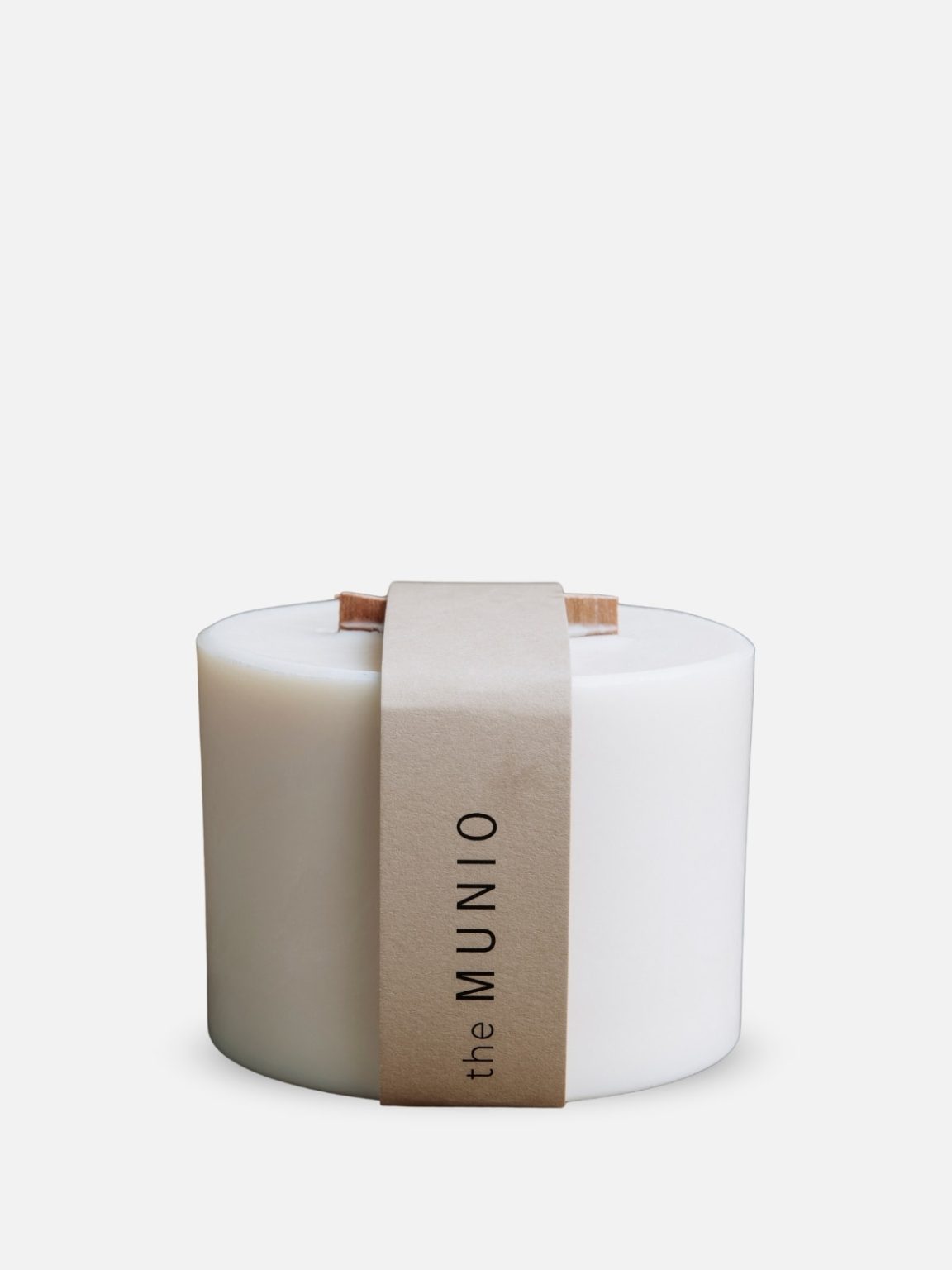 The Munio - Ricarica Candela con Stoppino in Legno alle Bacche di Sorbo e Foglie di Mirtillo - Ashberries and bilberry candle refill